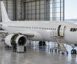 Synthetische illustratie van generiek vliegtuigonderhoud; geen foto van Boeing, een 737 MAX of het gemelde voorval.