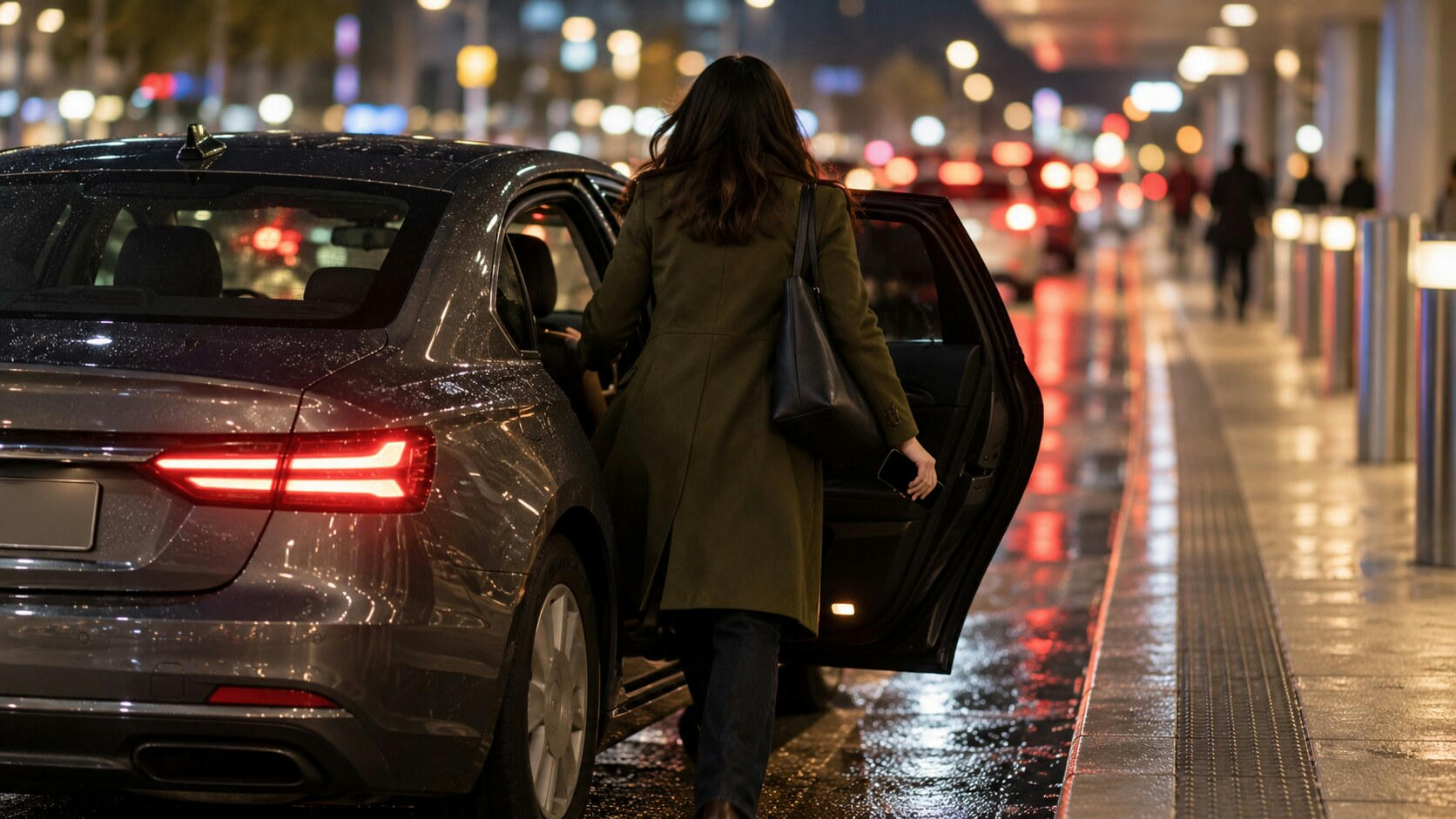 Synthetic editorial illustration. A city pickup curb. A rear-facing passenger in an olive coat steps through a sedan's open rear door holding a dark phone, as blurred traffic lights reflect across the wet pavement at night.